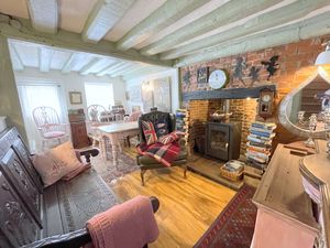 Teddy Bear Cottage- click for photo gallery